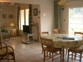 Charmant F2 avec Garage et Terrasse, 3 couchages, proche cures et centre-ville, Amélie-les-Bains - FR-1-703-12